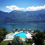 Maxi Hotel 3*