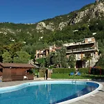 Maxi 3* Tremosine