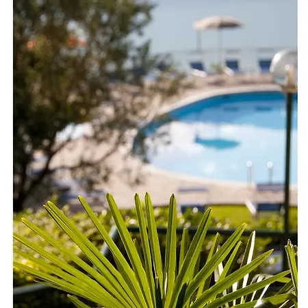 Ξενοδοχείο Maxi 3*